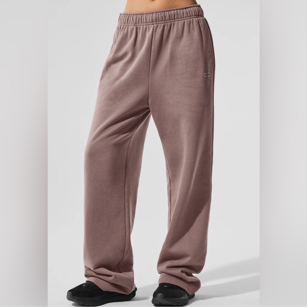 ALO yoga Accolade sweatpants mushroom